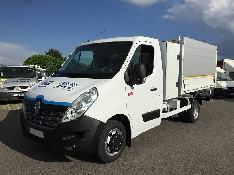 Louer un camion benne 3,5 tonnes entre l'Arbresle et Tarare - MG LOCATION SERVICES VI