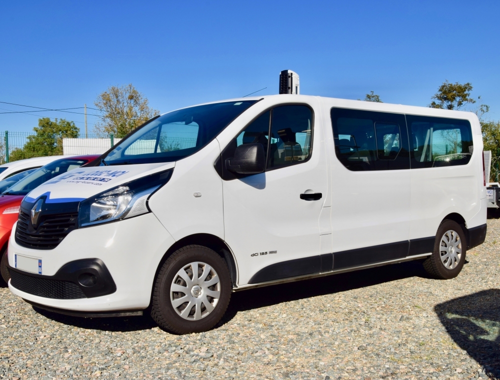 Location d'un minibus 9 places pas cher dans le Rhône - MG LOCATION SERVICES VI